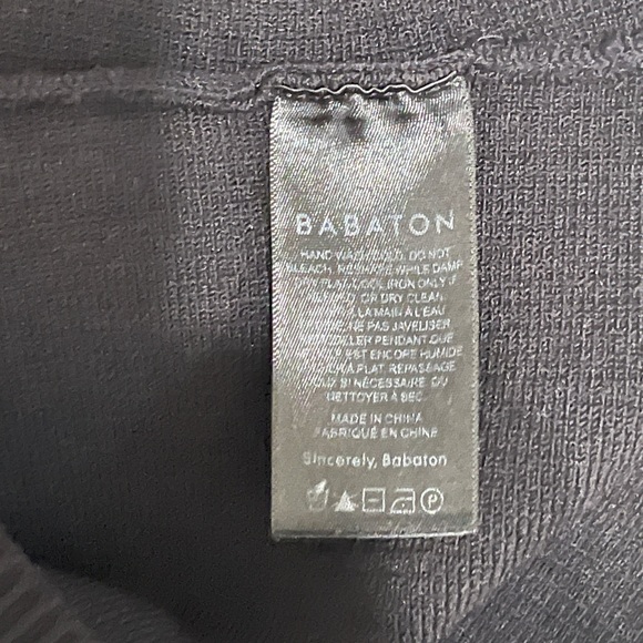 BABATON Aritzia Sculpt Knit Prado Top Cropped Knit Shortsleeve Sweetheart Top M - Picture 11 of 11